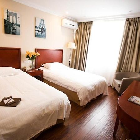 Greentree Inn Anhui Wuhu Zhongshan Road Pedestrian Street Express Hotel Exterior photo
