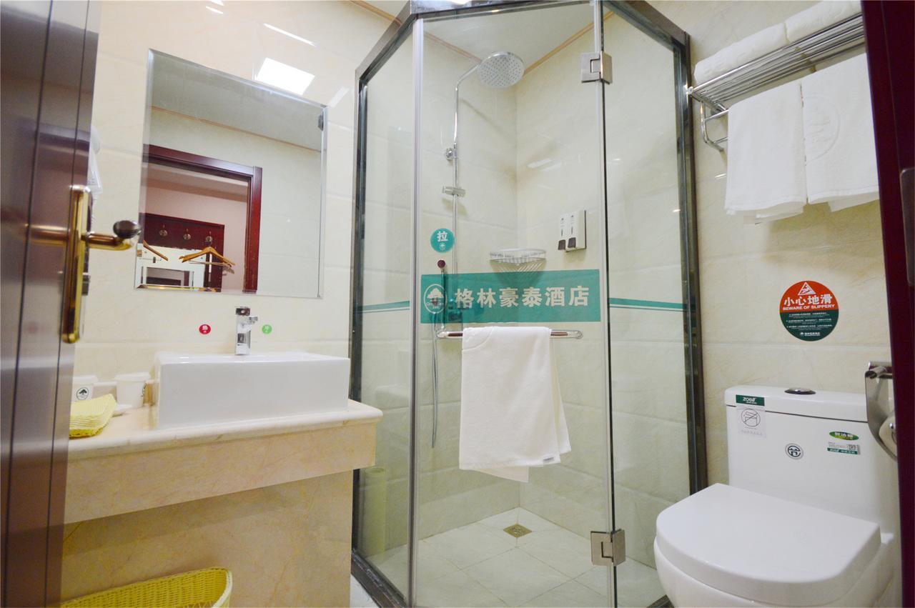 Greentree Inn Anhui Wuhu Zhongshan Road Pedestrian Street Express Hotel Exterior photo